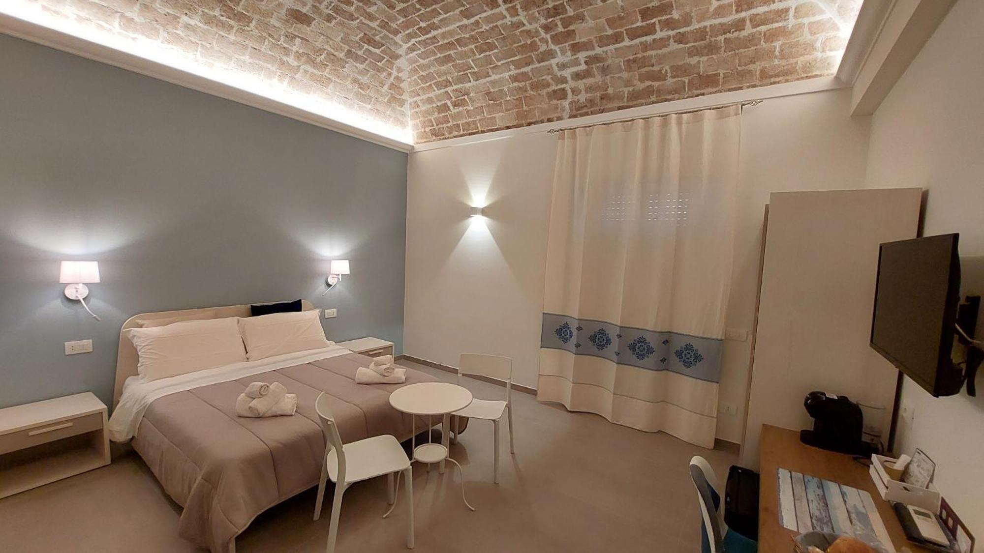 Victoria Royal Apartments & Rooms Termoli Buitenkant foto