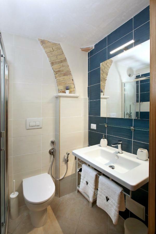 Victoria Royal Apartments & Rooms Termoli Buitenkant foto