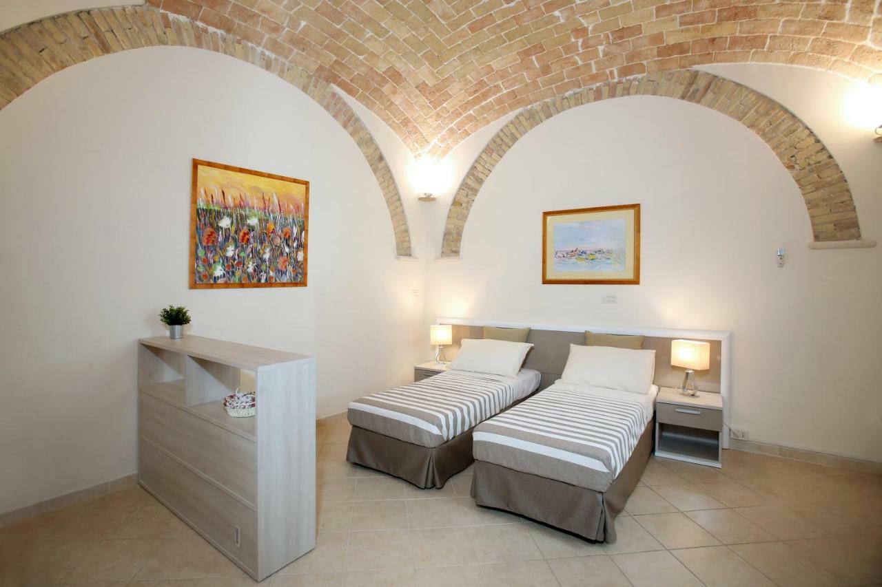Victoria Royal Apartments & Rooms Termoli Buitenkant foto