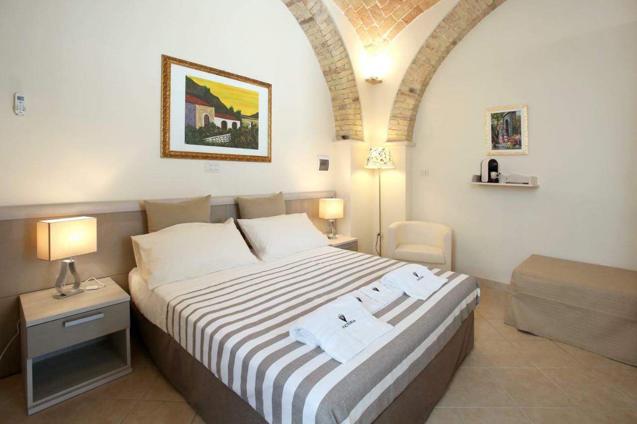 Victoria Royal Apartments & Rooms Termoli Buitenkant foto